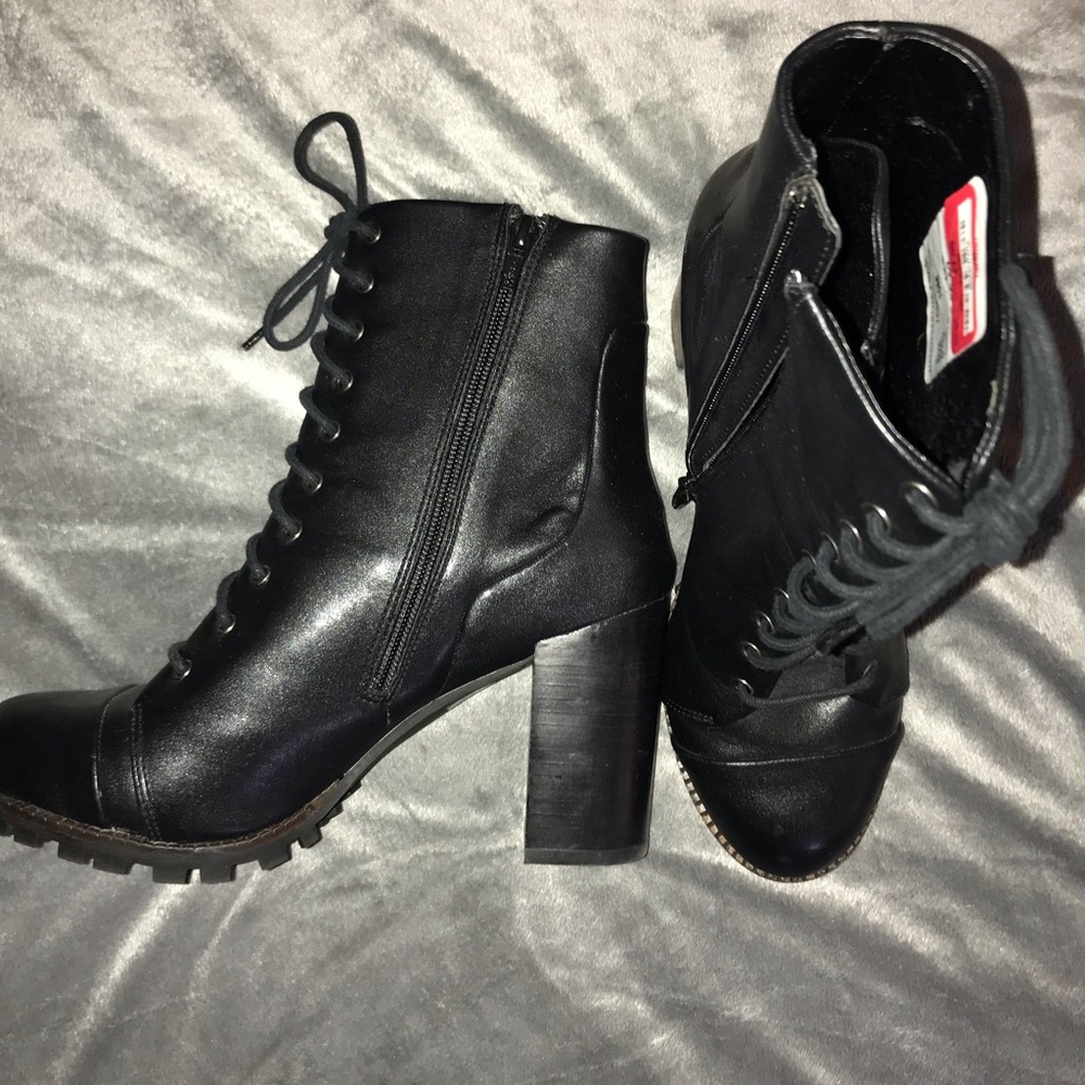 REPORT Boots